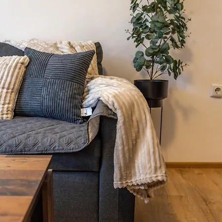 Modern 2br Flat With Parking For 4m Cars Апартаменти Варна