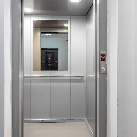 Modern 2br Flat With Parking For 4m Cars Апартаменты