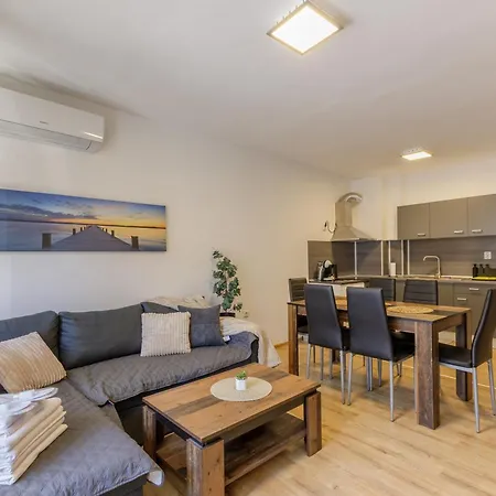 Modern 2br Flat With Parking For 4m Cars Варна